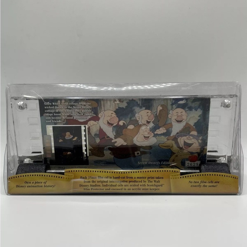 WALT DISNEY SNOW WHITE AND THE SEVEN DWARFS 35MM COLLECTOR FILM CELS - Picture 2 of 11